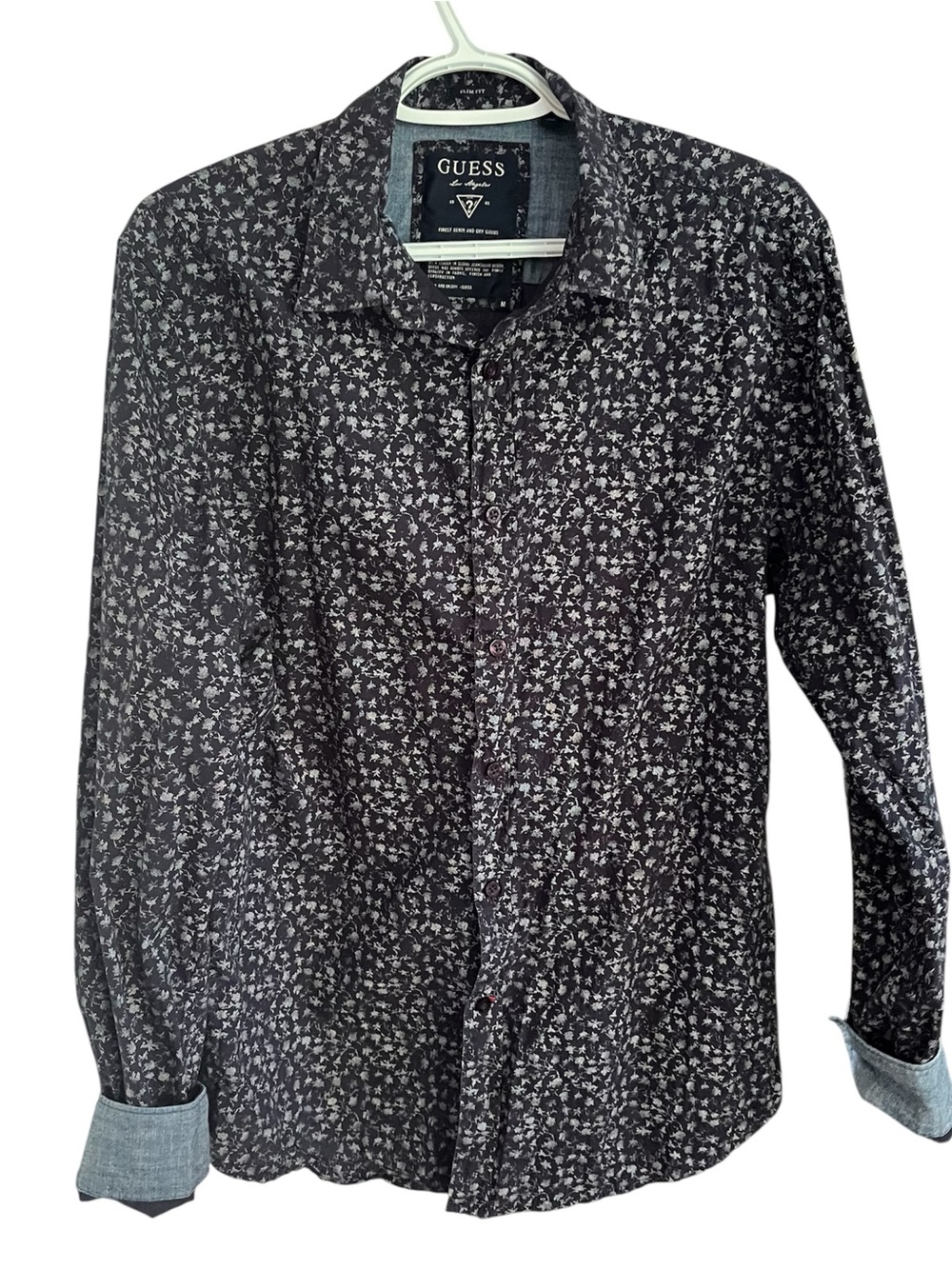 2/30$ ⭐️ Guess Navy and White Floral Long-Sleeve Shirt